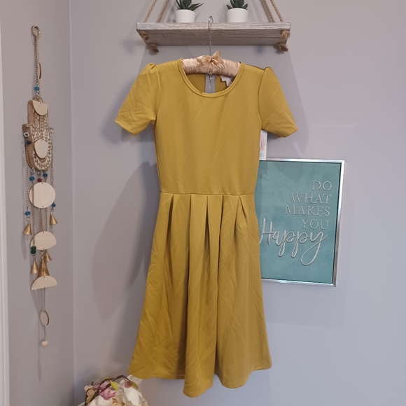 💰3/$30NWT LulaRoe Pleated yellow dress - Picture 3 of 6
